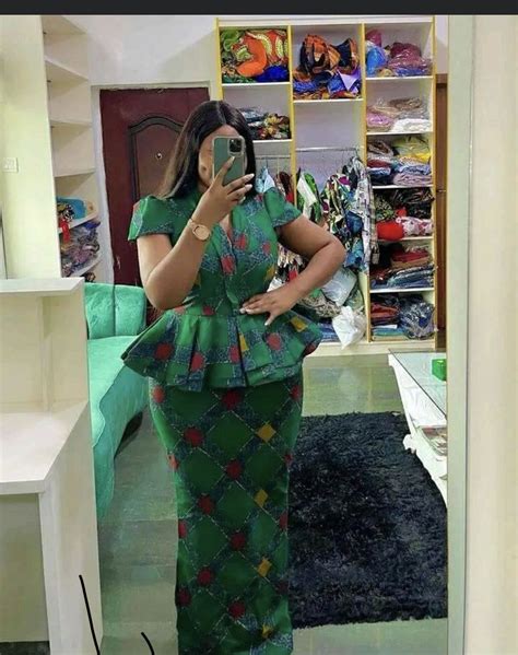 Pin On Womens Fashion Ankara Dress Designs Ankara Skirt Styles African Design Dresses