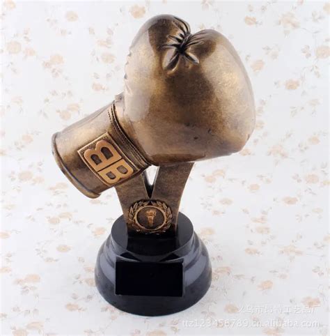 Boxing Glove Fight Glove Trophy 28cm Souvenir Trophy Fighting Sanda