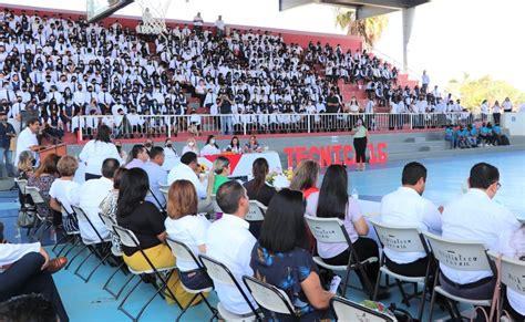 Anuncian La Construcci N De La Techumbre En La Plaza C Vica De La