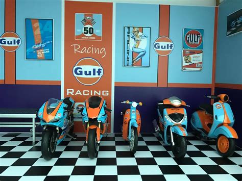 Pin Von Gulf Oil Marketing Auf Gulfoilfurniture Rennsport Rennen