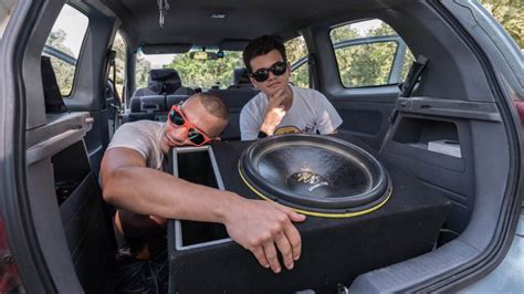 Solleva Il Suono Della Tua Auto Con Il Subwoofer Alpino Da 800 Watt