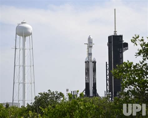 Photo Spacex Falcon Heavy Launches Jupiter 3echostar 24 From The