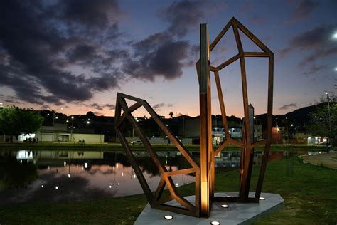 Gerdau Doa Escultura De A O Para A Cidade De Bar O De Cocais E Artistas