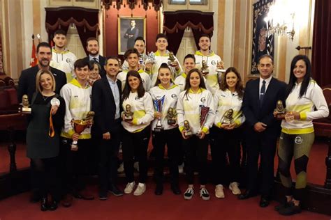 Homenaje de la ciudad a los deportistas del Club Kárate Antonio Machado