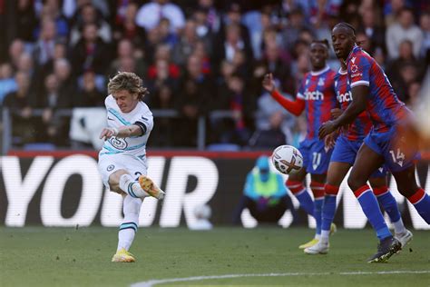 Gol de Conor Gallagher contra o Crystal Palace é eleito o gol da