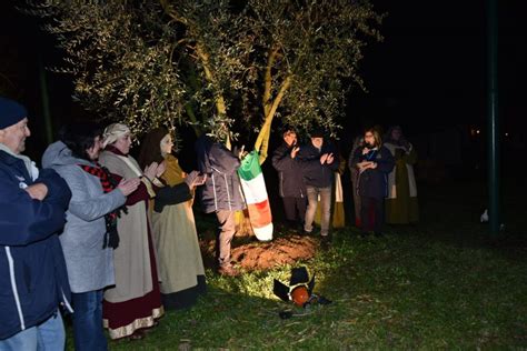 Il Suggestivo Presepe Vivente Di Valmontone Compie Anni Notizie Lazio