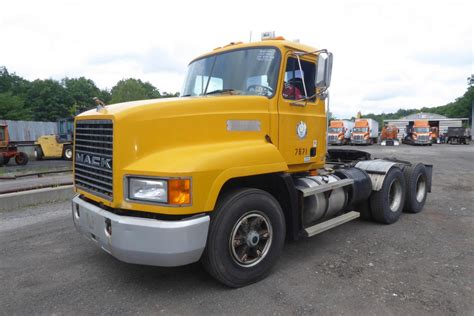 Mack Ch Tandem Axle Day Cab Tractor For Sale By Arthur Trovei