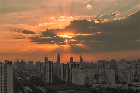 City Buildings During Sunset · Free Stock Photo