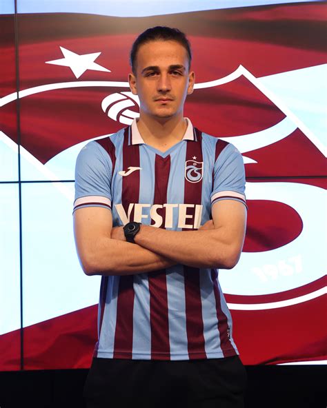 Ki Oyuncumuzla Profesyonel S Zle Me Mzalad K Trabzonspor Kul B