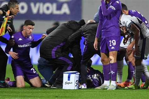 Jogador Da Fiorentina Tem Mal S Bito Em Campo E Partida Suspensa Na