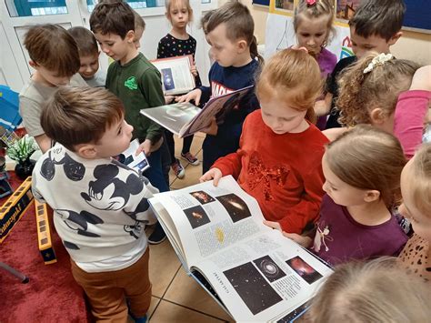 Poznajemy Tajemnice Kosmosu Przedszkole Miejskie Nr 1 W Olsztynie