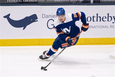 Oliver Wahlstrom Showing Signs He Can Help Lead Islanders Offense