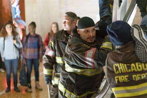 Chicago Fire Season 7 Episode 12 Joe Minoso As Joe Cruz Tell Tale Tv