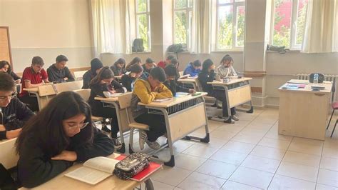 Tüm Sınıflarımızda Kitap okuduk Zara Anadolu Lisesi