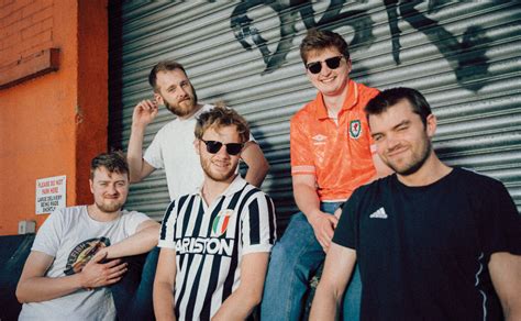 Los Blancos Pawb Yn Canu Ar Yr Ep Newydd Golwg360