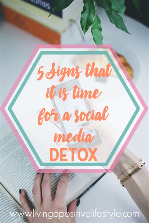 5 Signs That It May Be Time For A Social Media Detox