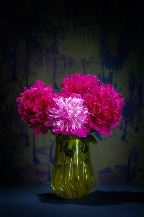 Red Peony Bouquet Vase Stock Image Image Of Flora Freshness 168720563