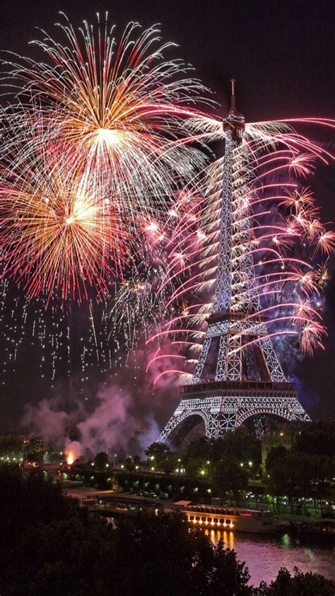 Eiffel Tower Fireworks Wallpapers - 4k, HD Eiffel Tower Fireworks ...