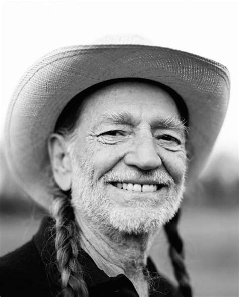 Breaking News: Willie Nelson "Still not Dead" | www.stillisstillmoving.com