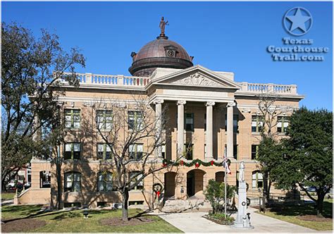 Williamson County Courthouse - Georgetown, Texas - Photograph Page 1