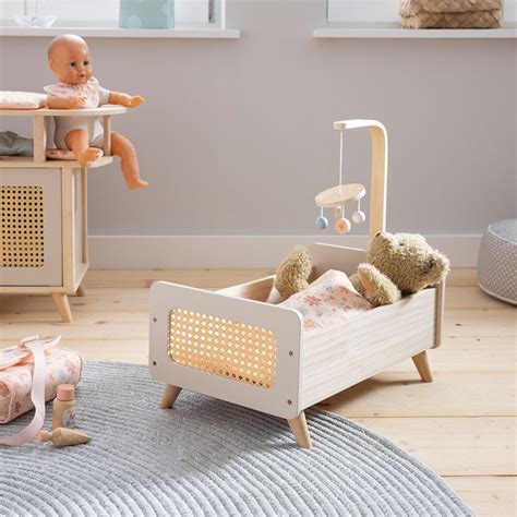 Bebeboutik Howa Lit De Poup E En Bois Miniflowers Avec Mobile Et