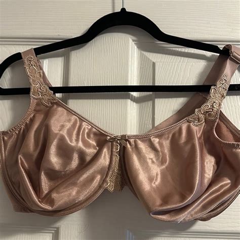 Chantelle Intimates Sleepwear Sexy Nwot Chantelle Appliqu Nude Bra Poshmark