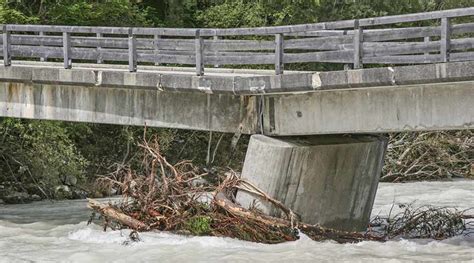 Protecting Bridges from Flood Damage - Bridge Masters