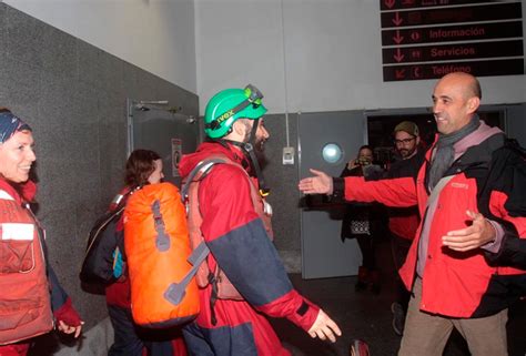 Liberados En Algeciras Los Activistas De Greenpeace Retenidos Al