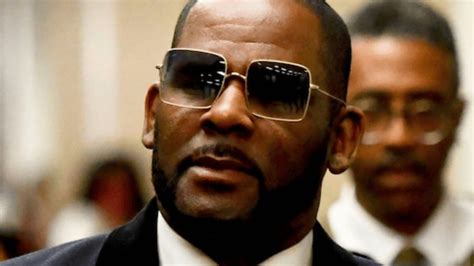 R Kelly Net Worth - The Success Bug