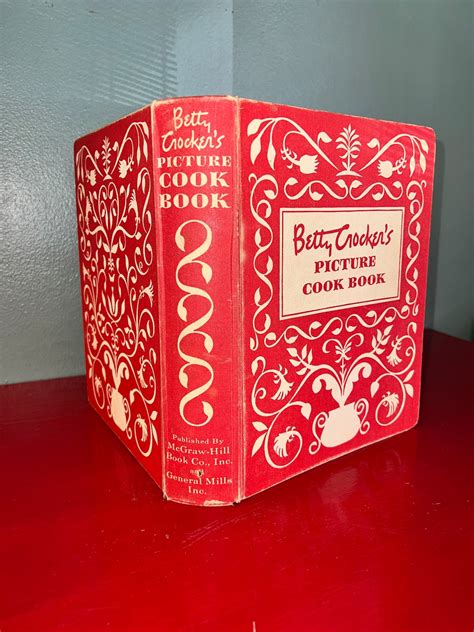 Vintage Betty Crocker Picture Cookbook First Edition Seventh