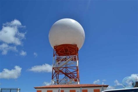 DefesaNet Aviação Primeiro radar meteorológico é instalado na Base