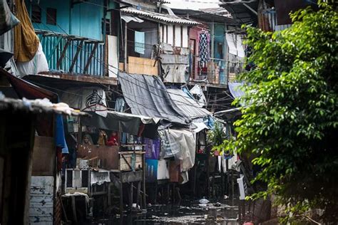 Contoh Teks Eksplanasi Fenomena Sosial Singkat Tema Kemiskinan Lengkap