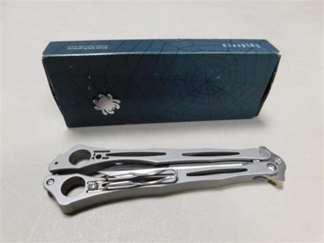Spyderco Flip Blade Knife With Locking Handles European Style 10