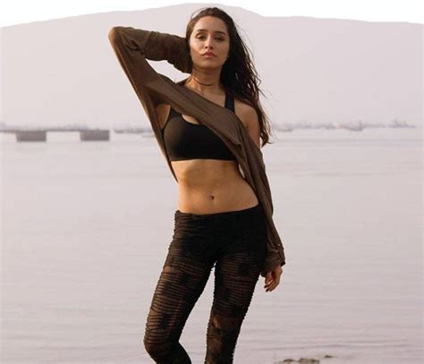 Shraddha Kapoor Bikini Oops Moments Hd Pictures