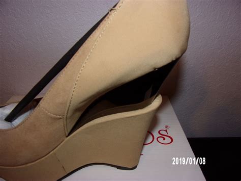 Two Lips Women S Rapture Suede Wedge Heels Natural Size M Nib Closed