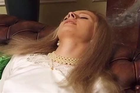 Curvy French Woman Enjoys Warm Cum On Her Trimmed Pussy Amateur Amateur Porn Xhamster