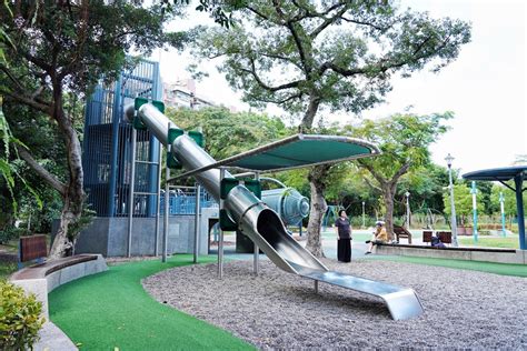 青年公園｜免費親子景點！飛行主題遊戲場免費親子館球場 艾瑪 吃喝玩樂札記