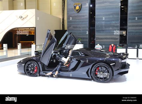 Lamborghini Aventador Lp700-4 Roadster Black Clearance Selling | boys ...