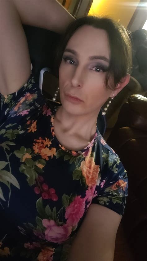 Finally Had A Girl Night And This Dress Didnt Disappoint Hows The Hair And Eyes Though 🤔😊