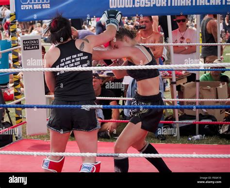 In Muay Thai Hi Res Stock Photography And Images Alamy