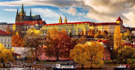 Prague Castle & Castle District: 2-Hour Guided Tour | GetYourGuide