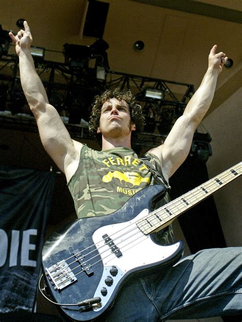 Even Bass Players Throw The Horns Bass Player Metal Horns Guitar