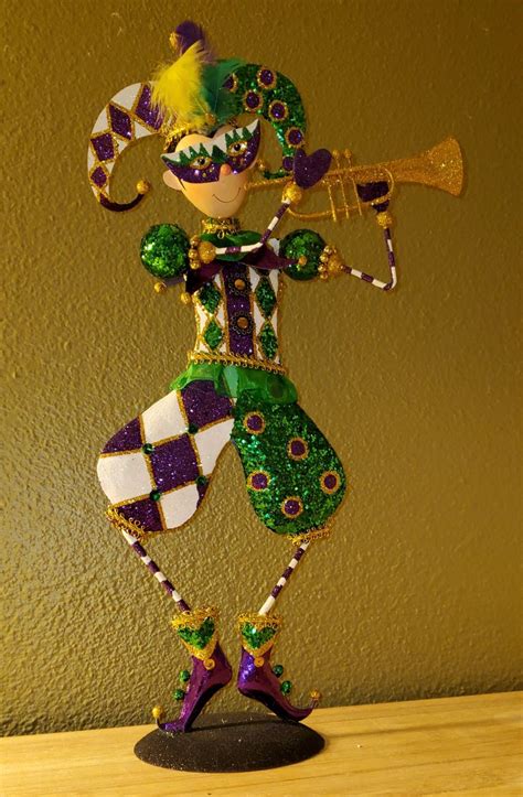 Mardi Gras table decorations | Mardi gras centerpieces, Mardi gras ...