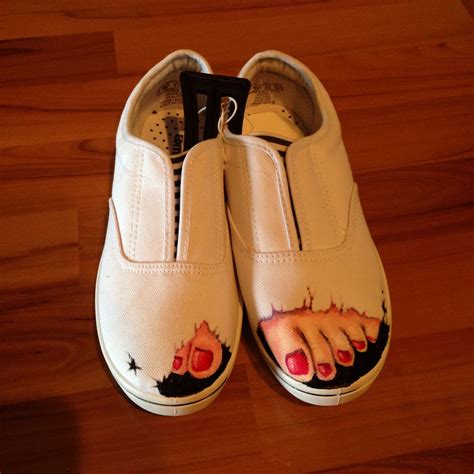 10 Easy Designs To Make Funky Hand Painted Sneakers Artofit