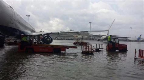 Mallorca Floods Palma Airport Departures Chaos As Rain Pours Through