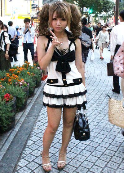 Pin By Wxriin On Mars Gals Gyaru Fashion Harajuku Fashion Japanese Fashion