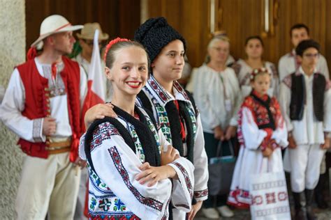 Colective Artistice Din Republica Moldova Au Participat La Festivalul