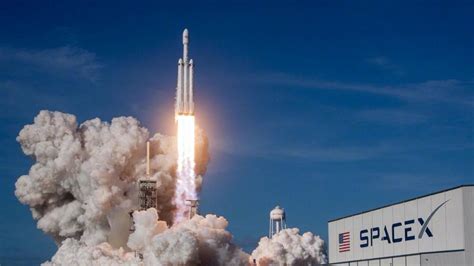 Spacex的“龙”号载人飞船成功返回 知乎