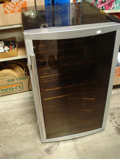 Sold At Auction Ewave Wine Cooler Model Mcwc30mcg