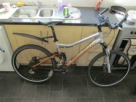 Giant Yukon Fx2 26er Full Suspension Mountain Bike Medium Frame